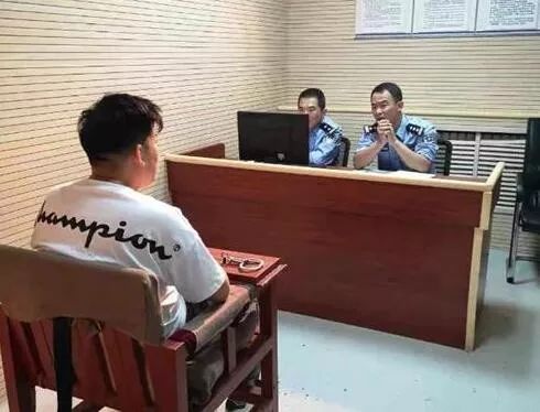 利用尿毒癥患者辦理POS機 詐騙分子瘋狂刷卡套現近500萬(wàn)元