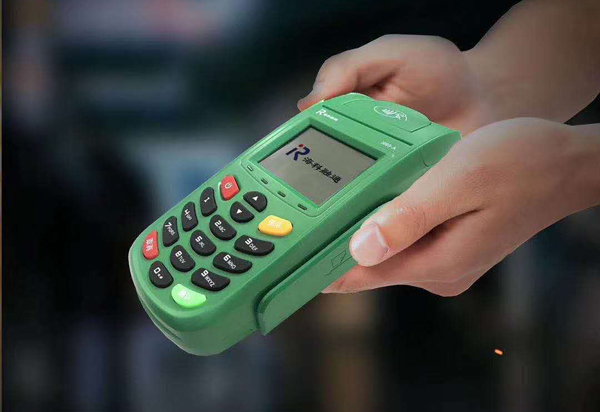 免費POS機辦理是真的嗎？警惕陷阱，避免上當！